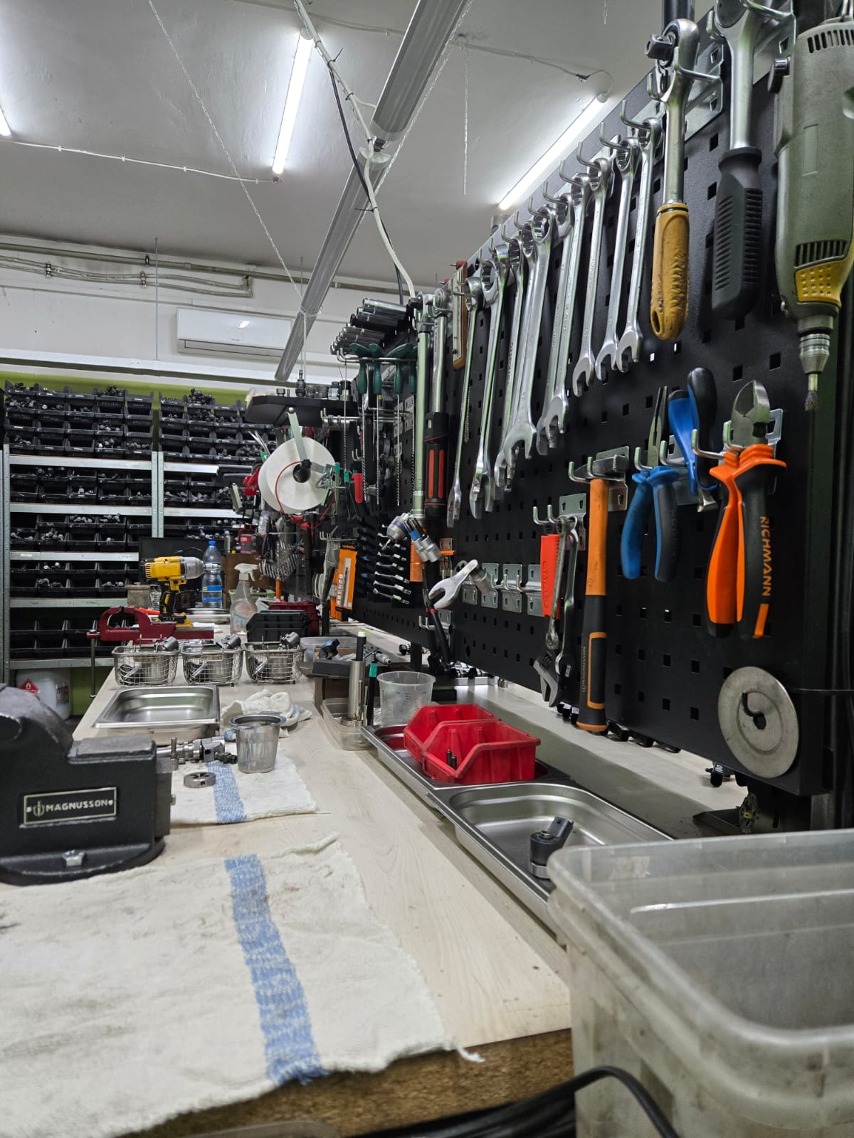 Sprzedaż części do wtryskiwaczy