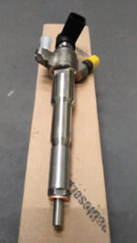 Wtryskiwacz Vauxhall Movano 2.3L - 166000372R
