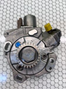 Hochdruckpumpe 28384347 / 967498448 Citroen Peugeot  Ford 2.0 TDCI HDI TDCi - obrazek 2