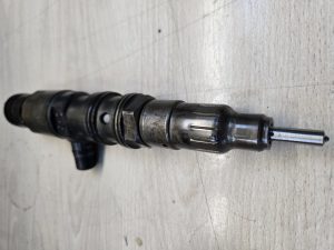 wtryskiwacz 0445120271