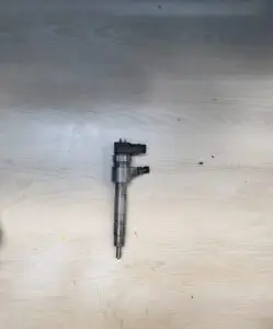 Wtryskiwacz  LT 28 2.8 TDI 0445110081 - obrazek 3